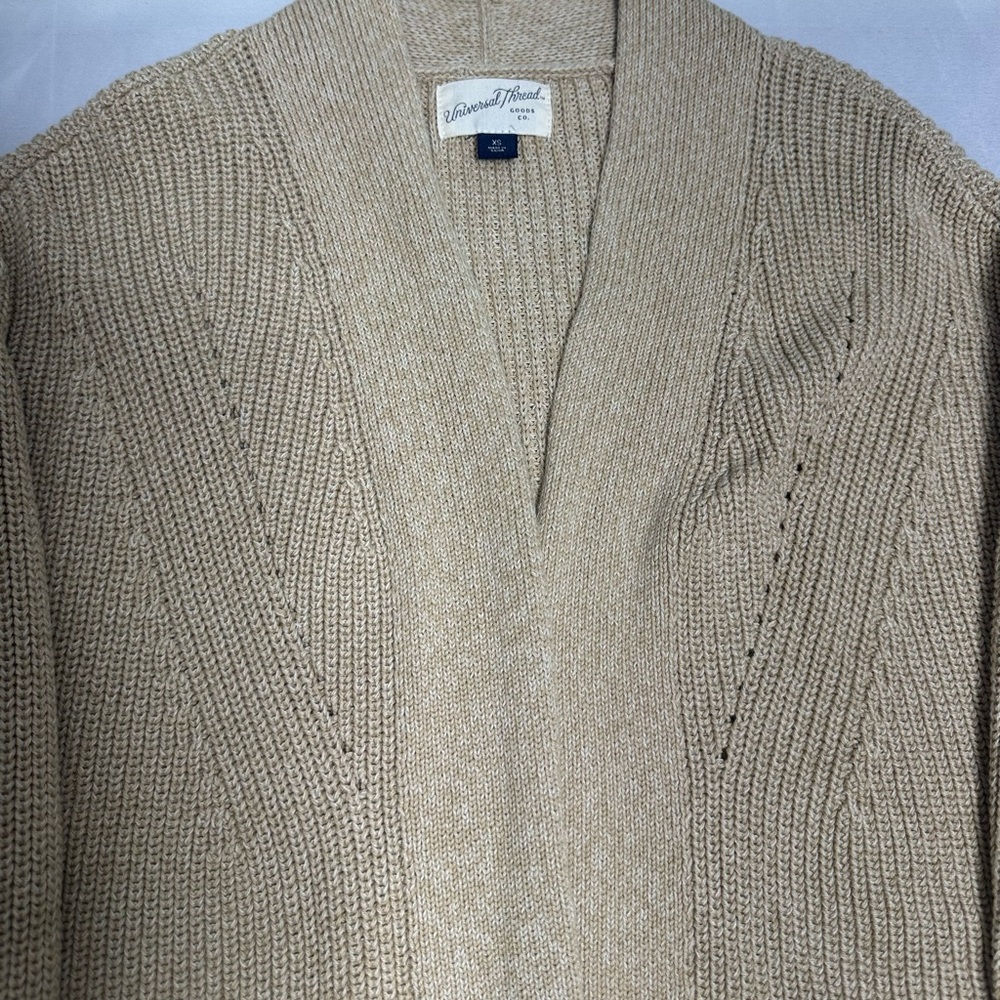 ⭐️5/25⭐️Universal Thread Tan Cardigan Sweater